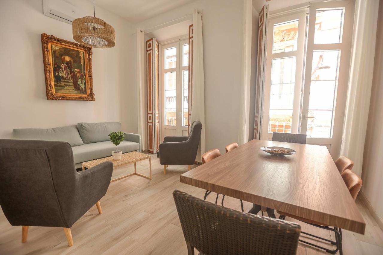 Apartamentos Catedral Málaga Eksteriør billede