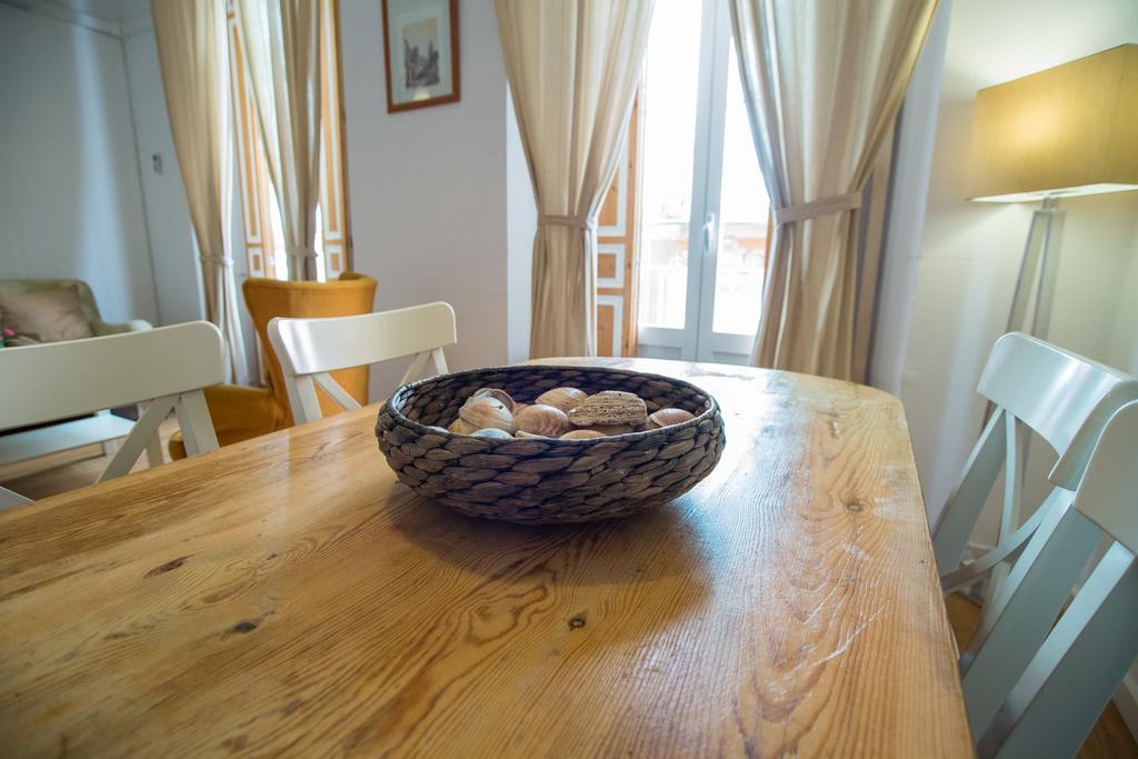 Apartamentos Catedral Málaga Eksteriør billede